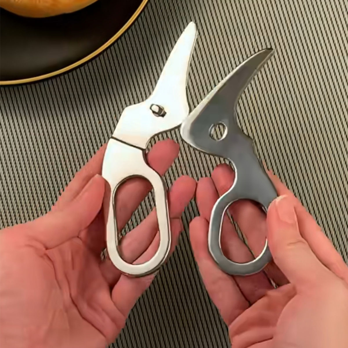 مقص طعام آمن للأطفال - من الفو - مراجعة Baby Food Scissors وسعره